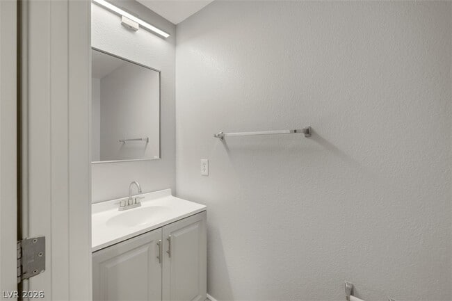 Building Photo - 1829 Tourmaline Blue St