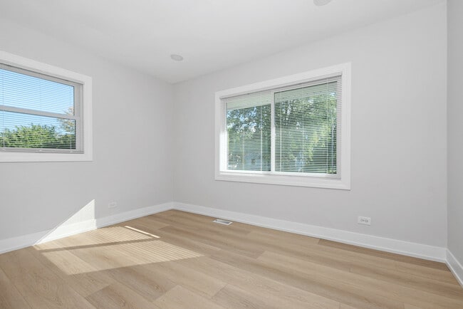 Building Photo - 16822 91st Ave