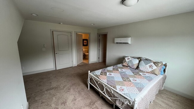 Building Photo - 847 Wellstone Dr