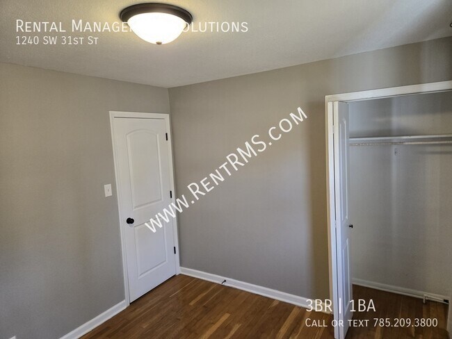 Building Photo - 1240 SW 31st St