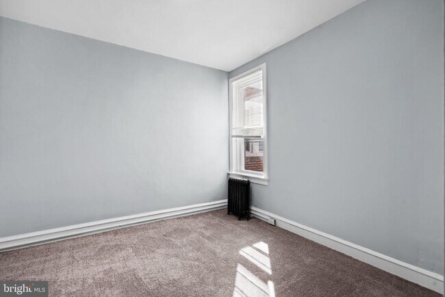 Building Photo - 4922 N 7th St