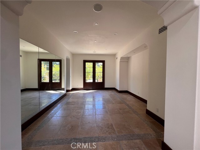 Building Photo - 21 Jewel Flower