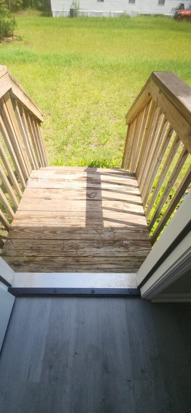 Building Photo - 19 Whispering Pines Cir