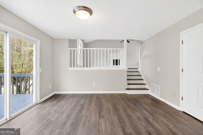 Building Photo - 5205 Maltdie Ct NE