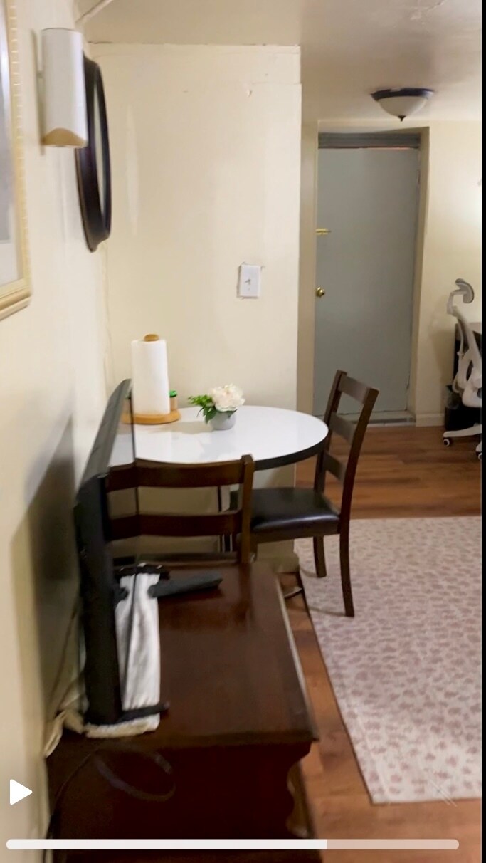 Building Photo - 4095 Washington St