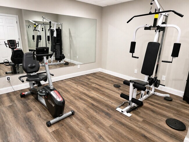Building Photo - 10 Bridlewood Ct