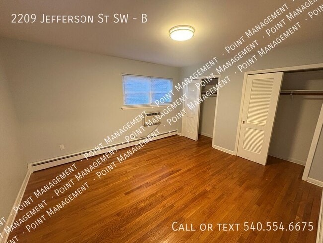 Building Photo - 2209 Jefferson St SW