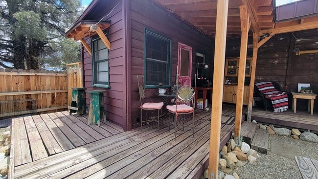 Building Photo - Rustic Cabin Retreat in Lockwood Valley – ...
