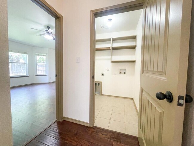 Building Photo - 12032 Eruzione Dr