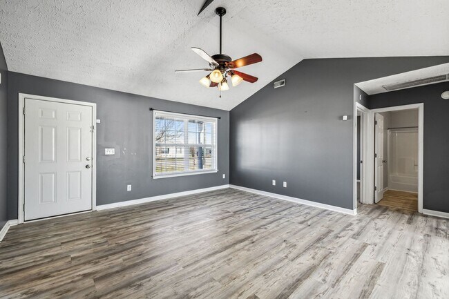 Building Photo - Upperglade Ct