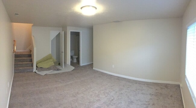 Building Photo - Cozy West Jordan Home with attached 2 car garage