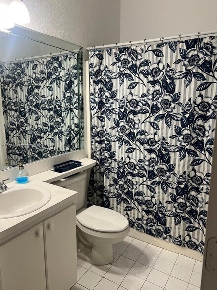 Building Photo - 7667 NW 182nd Ln