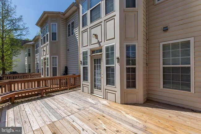 Building Photo - 4527 English Holly Dr