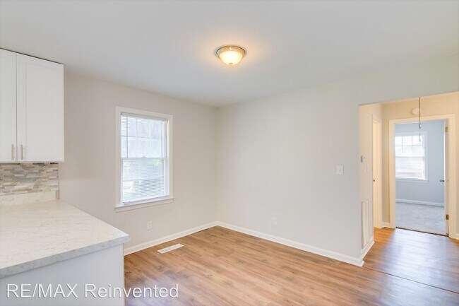 Building Photo - 2 br, 1 bath House - 1752 Wycliffe