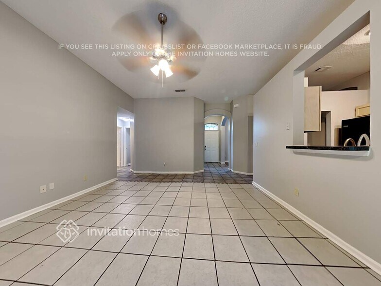 Building Photo - 12934 Staffordshire Dr S