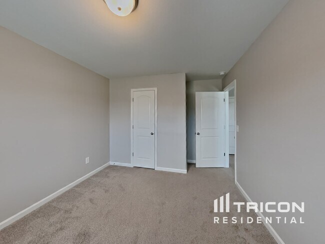 Building Photo - 12 Stoud Cir