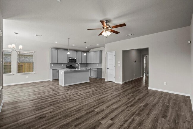 Building Photo - 4302 Fenwick Rd