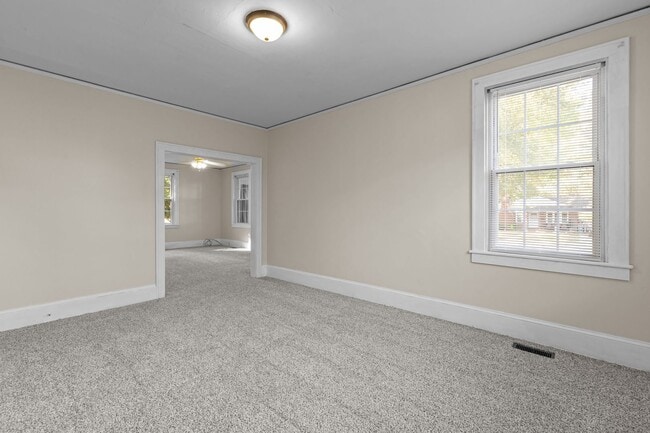 Building Photo - 308 Causey Ave