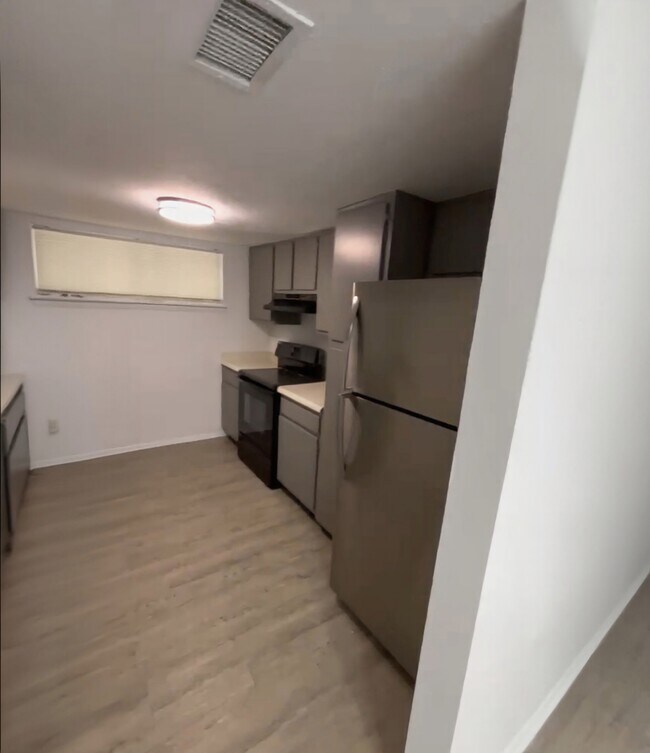 Building Photo - 3982 Crayrich Cir