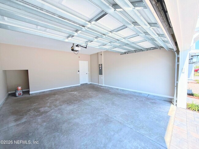 Building Photo - 312 Cherry Elm Dr