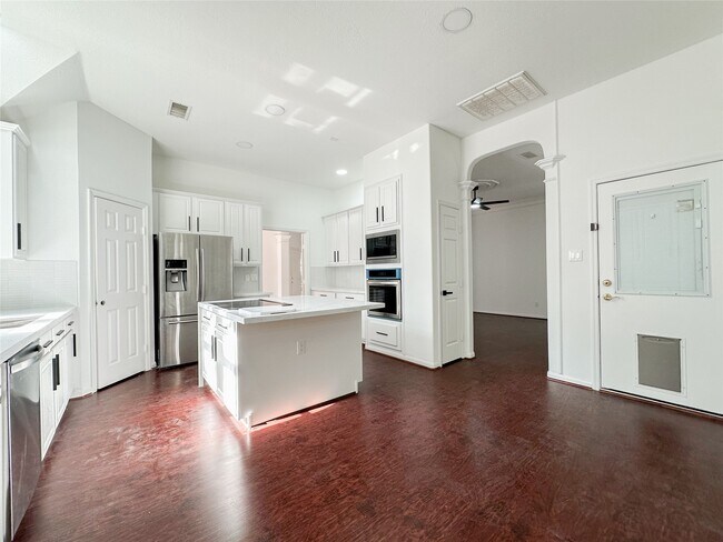 Building Photo - 93 N Acacia Park Cir