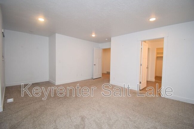 Building Photo - 2726 E Iron Bark Alley