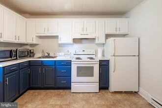 Building Photo - 315 Frederick St