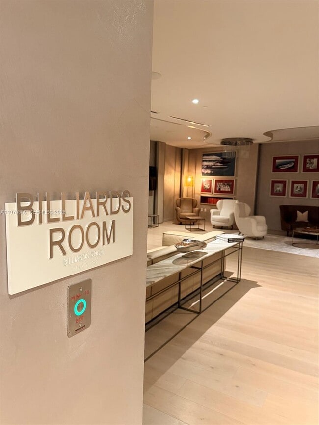 Building Photo - 1000 Brickell Plaza