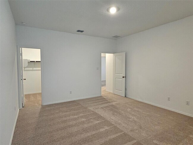 Building Photo - 128 Dollars Dr