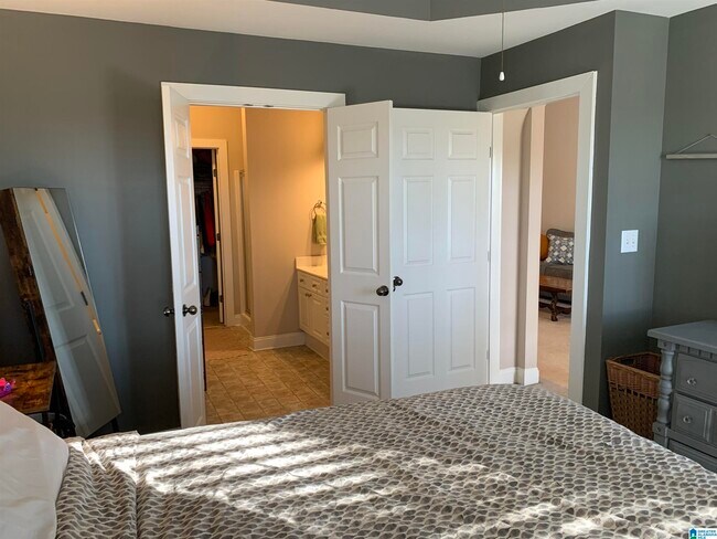 Building Photo - 5639 Colony Ln