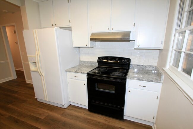 Building Photo - 5617 Rangeley Dr