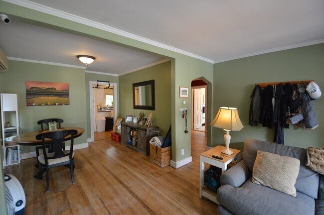 Building Photo - 94 Undine Rd