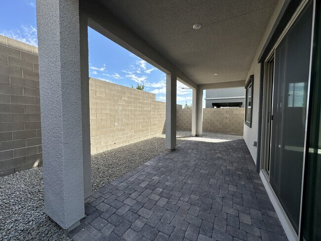 Building Photo - 11836 Black Canary Ave