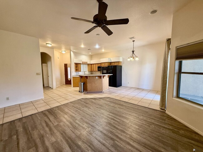 Building Photo - 11785 Calle Gaudi