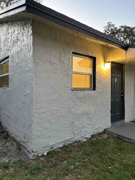 Building Photo - 2720 NW 13th St