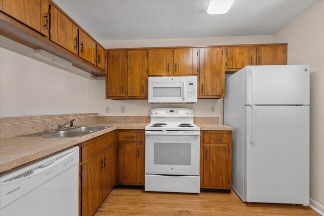 Building Photo - 3208 Ginger Dr