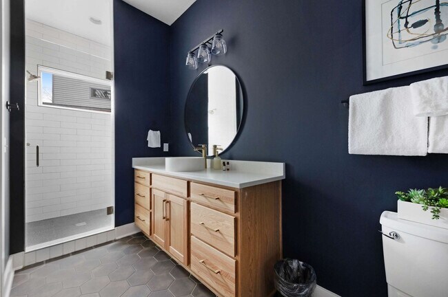 Building Photo - 911 Ramsey St