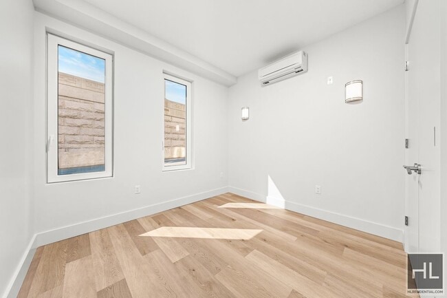 Building Photo - 91 Bruckner Blvd