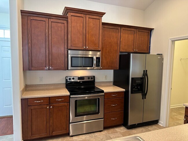 Building Photo - 20 Wesleyan Dr