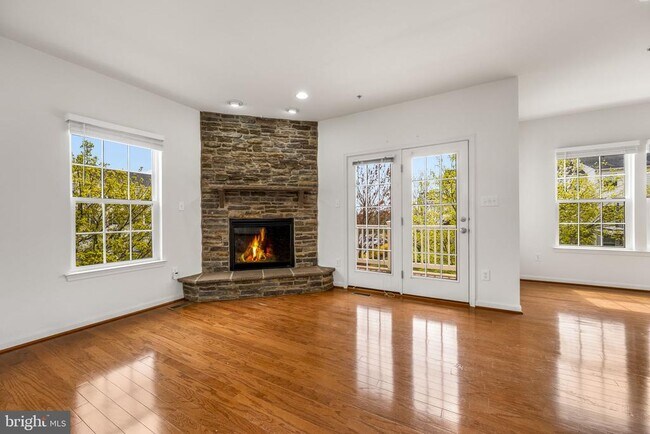 Building Photo - 202 Bardel Dr
