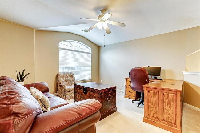Building Photo - 6303 Applewood Forest Dr