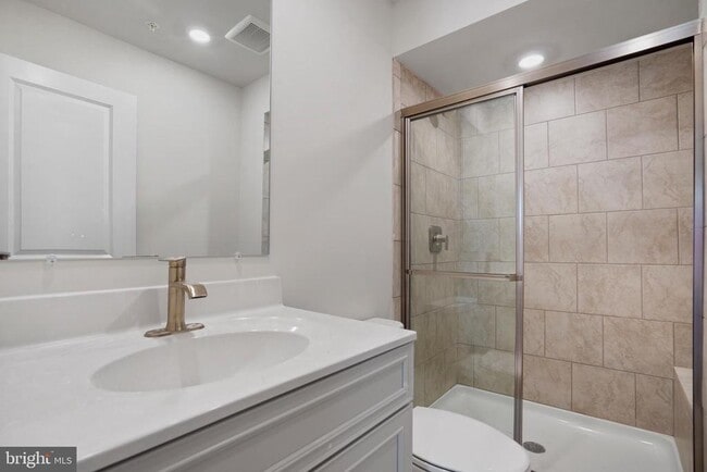 Building Photo - 1723 Water Xing Rd