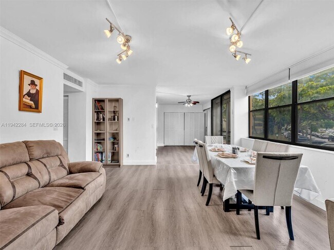 Building Photo - 20381 NE 30th Ave