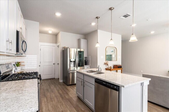Building Photo - 17103 Crane Fly Dr