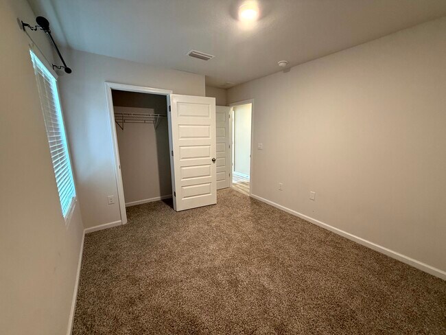 Building Photo - 1719 Paisleigh Dr