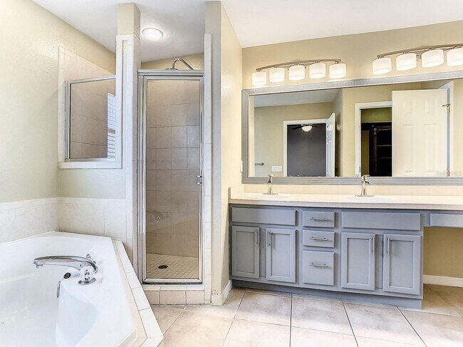 Building Photo - 2355 Hadley Way