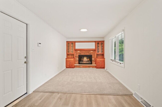 Building Photo - 309 Victory Ave
