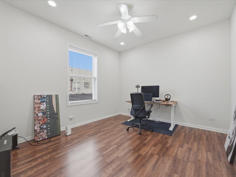 Building Photo - 4115 S Drexel Blvd