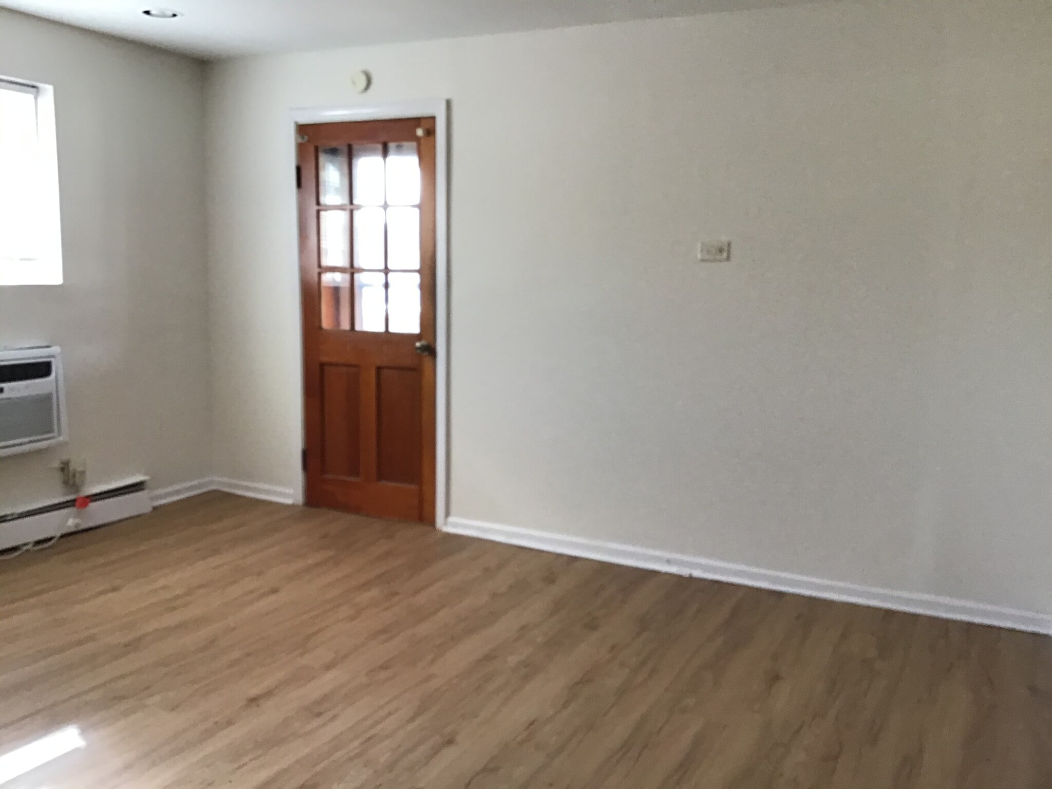 kitchen back door - 712 S Carpenter St