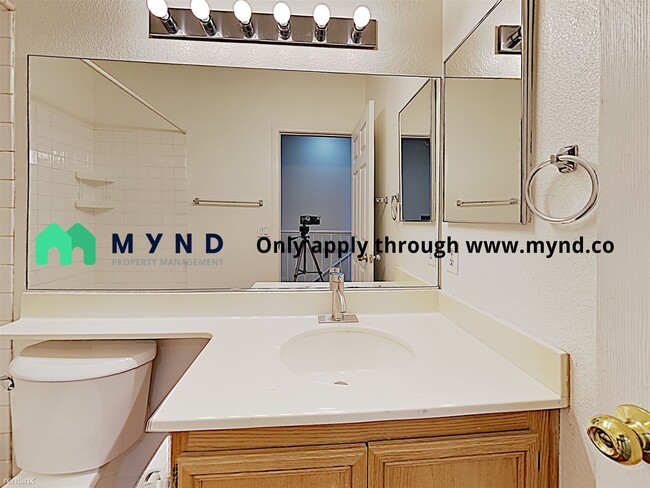 Building Photo - 2 br, 2.5 bath House - 2235 Ramsgate Dr